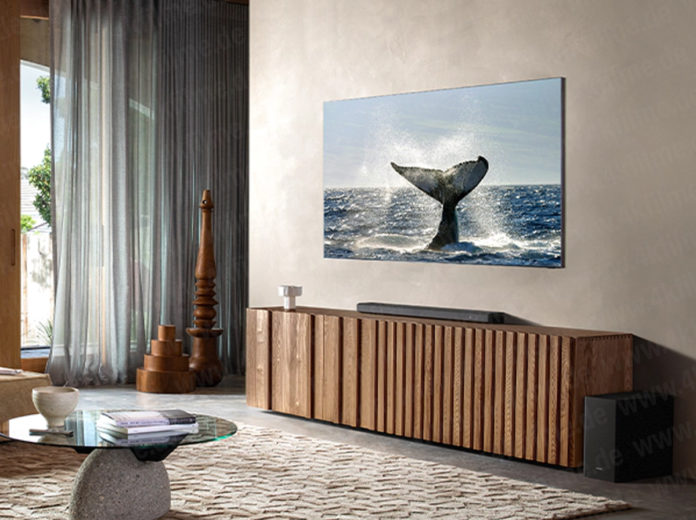 Samsung's Bezel-less 8K TV